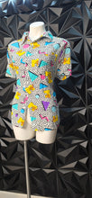 Load image into Gallery viewer, MTV multicolor top        sz lrg
