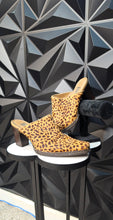 Load image into Gallery viewer, Matisse cowhide animal print mules           sz 7.5
