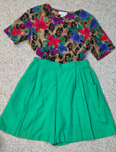 Load image into Gallery viewer, Green shorts/floral print top  sz 10 (elastic waist)
