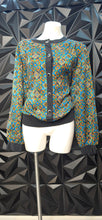 Load image into Gallery viewer, Vintage Notations blouse              sz 18, Best fitting sz 16
