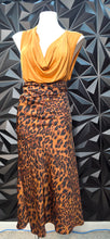Load image into Gallery viewer, Cheetah print slip skirt          sz xl, best fitting sz 18
