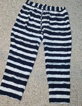 Load image into Gallery viewer, Armani Exchange stripe pants             sz large
