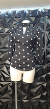 Load image into Gallery viewer, NWT New York &amp; company polka dot top        sz small
