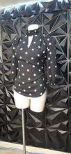 Load image into Gallery viewer, NWT New York &amp; company polka dot top        sz small
