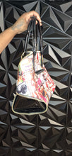 Load image into Gallery viewer, Vogue patent leather handbag
