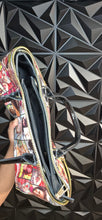 Load image into Gallery viewer, Vogue patent leather handbag
