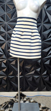 Load image into Gallery viewer, Gap flare stripe skirt          sz medium-large
