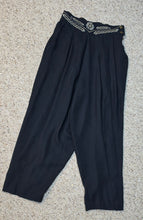 Load image into Gallery viewer, Vintage style high waist pant        sz med (best fitting sz small 6)
