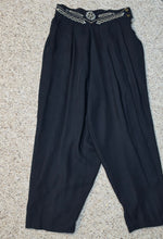 Load image into Gallery viewer, Vintage style high waist pant        sz med (best fitting sz small 6)
