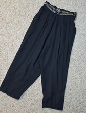 Load image into Gallery viewer, Vintage style high waist pant        sz med (best fitting sz small 6)
