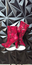Load image into Gallery viewer, Fashion nova reptile print heels            sz 11
