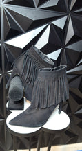 Load image into Gallery viewer, Aldo black fringe heels          sz   8.5
