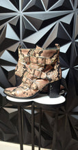 Load image into Gallery viewer, Steve Madden reptile print buckle botties        sz 9    Please read disclaimer
