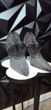 Load image into Gallery viewer, Azalea Wang rhinestone heels        sz 8
