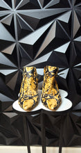 Load image into Gallery viewer, Vince camuto sling back heels       sz 7.5
