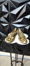 Load image into Gallery viewer, Sam Edelman mo hair cheetha print shoes          sz 7.5
