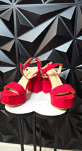 Load image into Gallery viewer, New Charlotte Russe red platform heels          sz 10
