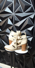 Load image into Gallery viewer, New Shoe dazzle caged booties         sz 9
