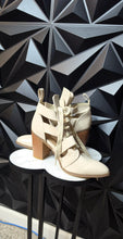 Load image into Gallery viewer, New Shoe dazzle caged booties         sz 9
