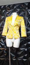 Load image into Gallery viewer, Banana Republic print blazer               sz 6
