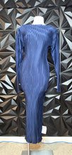 Load image into Gallery viewer, NWT Asos pleated dress          sz 2-xlrg
