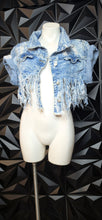 Load image into Gallery viewer, Thrill denim fringe crop jacket             sz 3x, fitting lrg-2x
