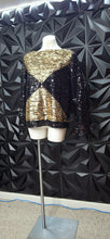Load image into Gallery viewer, NWT fully sequin top             sz sm-med
