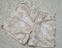 Load image into Gallery viewer, NWT Fashion nova men shorts                sz xl, best fit sz lrg
