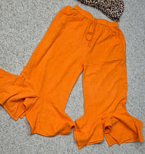 Load image into Gallery viewer, NWT Orange flare botton pants            one size m(fit szmed-xlrg)
