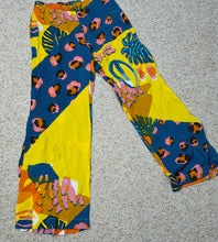 Load image into Gallery viewer, Thread story multiprint palazzo pant            sz lrg (12/14)
