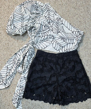 Load image into Gallery viewer, Black shorts and 1 arm top set   sz 6
