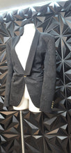 Load image into Gallery viewer, Black floral embossed blazer              sz lrg fitting
