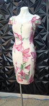 Load image into Gallery viewer, Enfocus studio floral dress         sz 6
