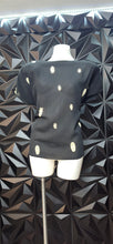Load image into Gallery viewer, Unbranded dramatic shoulder blouse             sz 18, best fitting sz 14/16
