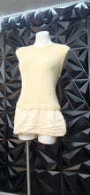 Load image into Gallery viewer, Vera wang sleveless sweater           sz xlrg
