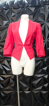 Load image into Gallery viewer, White house black market blazer               sz 6
