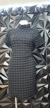Load image into Gallery viewer, Black bubble skirt               sz xl
