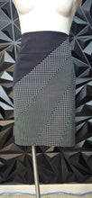 Load image into Gallery viewer, Worthington polka dot skirt               sz 14

