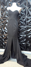 Load image into Gallery viewer, Long black sleeveless mermaid dress                sz medium
