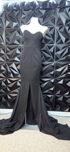 Load image into Gallery viewer, Long black sleeveless mermaid dress                sz medium
