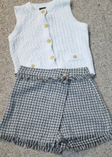 Load image into Gallery viewer, Black &amp;white tweed skirt/vest set      sz small, 6
