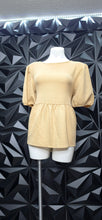 Load image into Gallery viewer, Versona baby doll top           sz lrg

