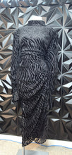 Load image into Gallery viewer, NWT Pretty little Things textures dress        sz 20, bets fitting sz 18
