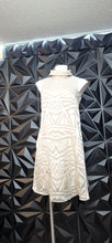 Load image into Gallery viewer, Vince Camuto drape dress             sz 6
