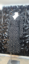 Load image into Gallery viewer, NWT Banana Republic baby doll dress            sz xlrg
