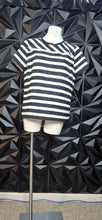 Load image into Gallery viewer, Ann Taylor stripe top             sz lrg (10)
