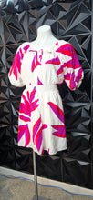 Load image into Gallery viewer, Nine west fit and flare dress            sz xs-small
