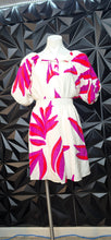 Load image into Gallery viewer, Nine west fit and flare dress            sz xs-small
