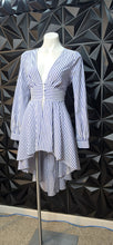 Load image into Gallery viewer, Akira stripe hi low top           sz medium
