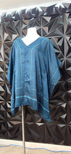 Load image into Gallery viewer, Dana Buchman poncho top     sz medium

